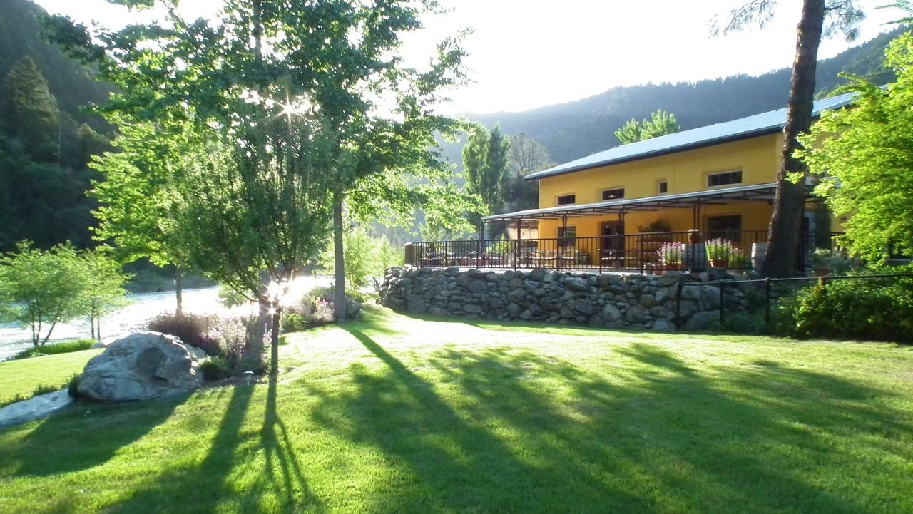 Strawhouse Resorts Big Bar Екстериор снимка